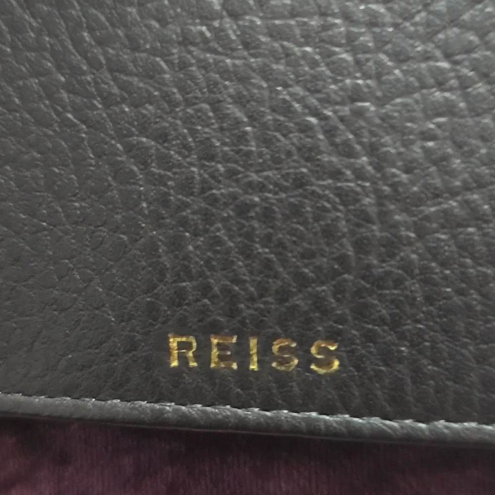 REISS Cabot Leather Wallet, Colour Black, Retail Price $80.00 USD